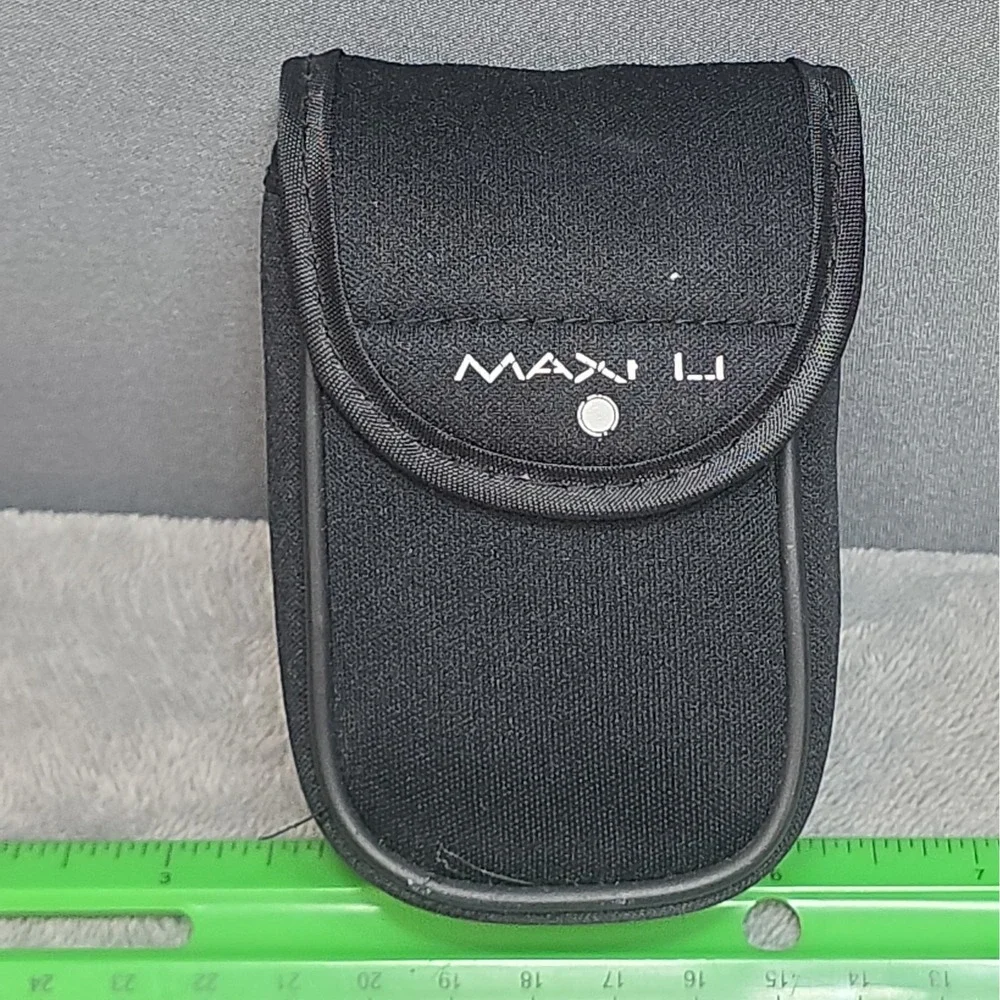 MaxFli 1000 Yard Gall Range Finder Compact W Case